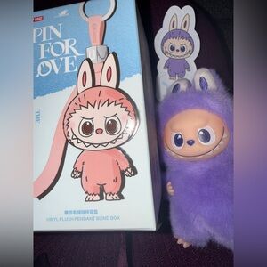 “T” NEW Labubu The Monsters Pin for Love Series Vinyl Plush Pendant.